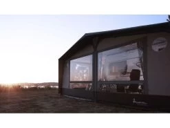 Isabella Caravanvoortent Commodore Dawn 300 8 Isabella Caravanvoortent Commodore Dawn 300 -Camp Terrain Nest Verkoop 4 2 isabella caravanvoortent commodore dawn sfeer isacommodawn